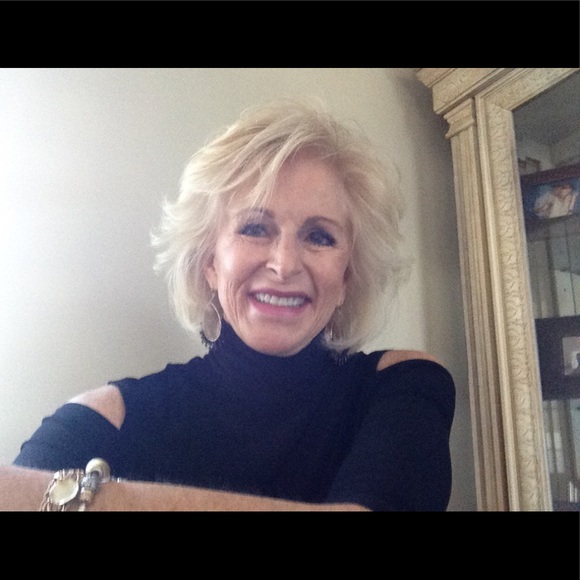 Meet your Posher, Maureen - Picture 1 of 1